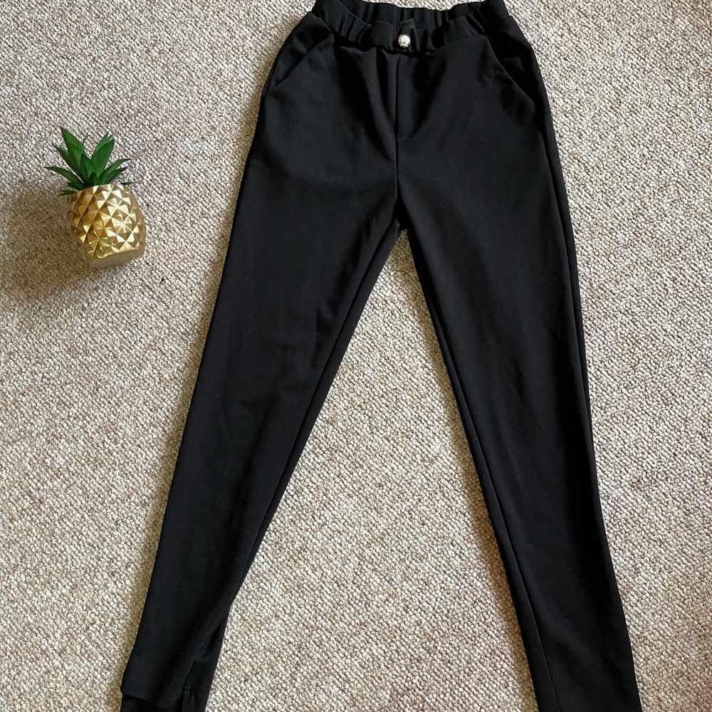 Black jeggings
